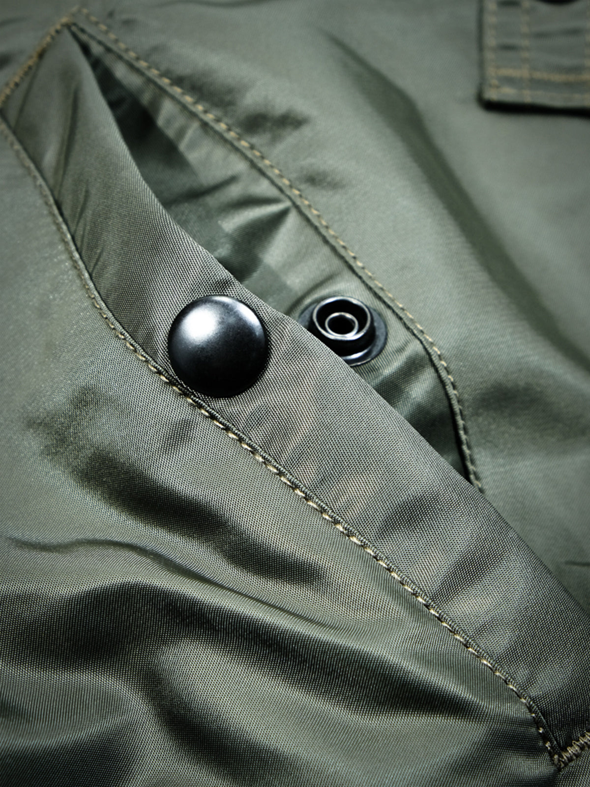 MA-1-flight-jacket-pocket