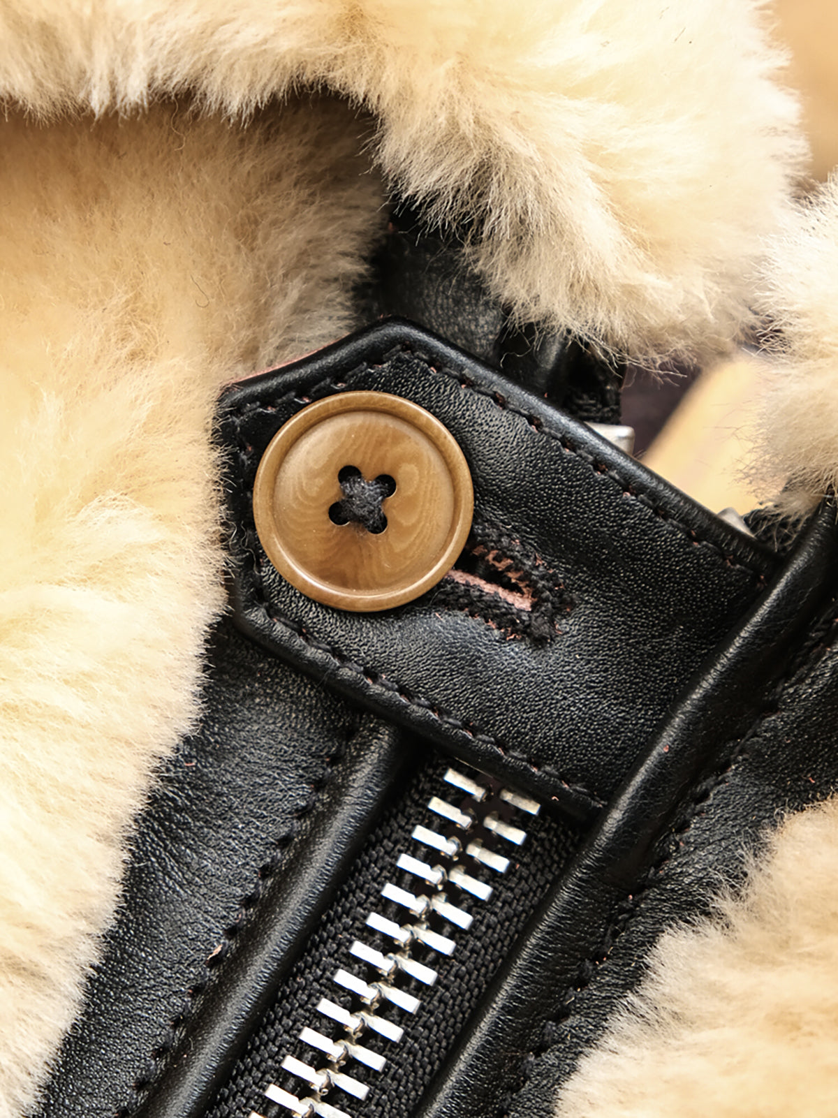 Shearling-Grizzly-Jacket-Beige-Details-8