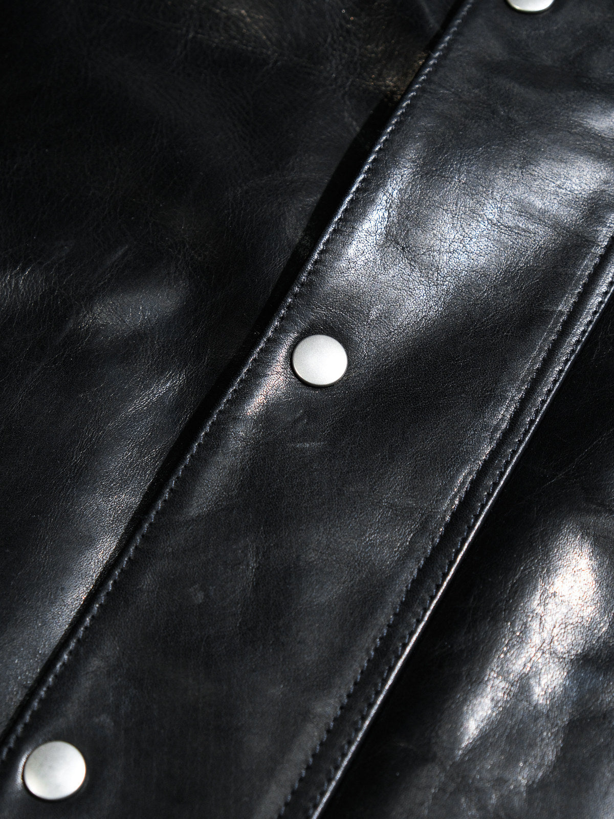 Transport jacket hardware details - MILDEX snap, IDEAL two-way zipper and tartan cotton lining