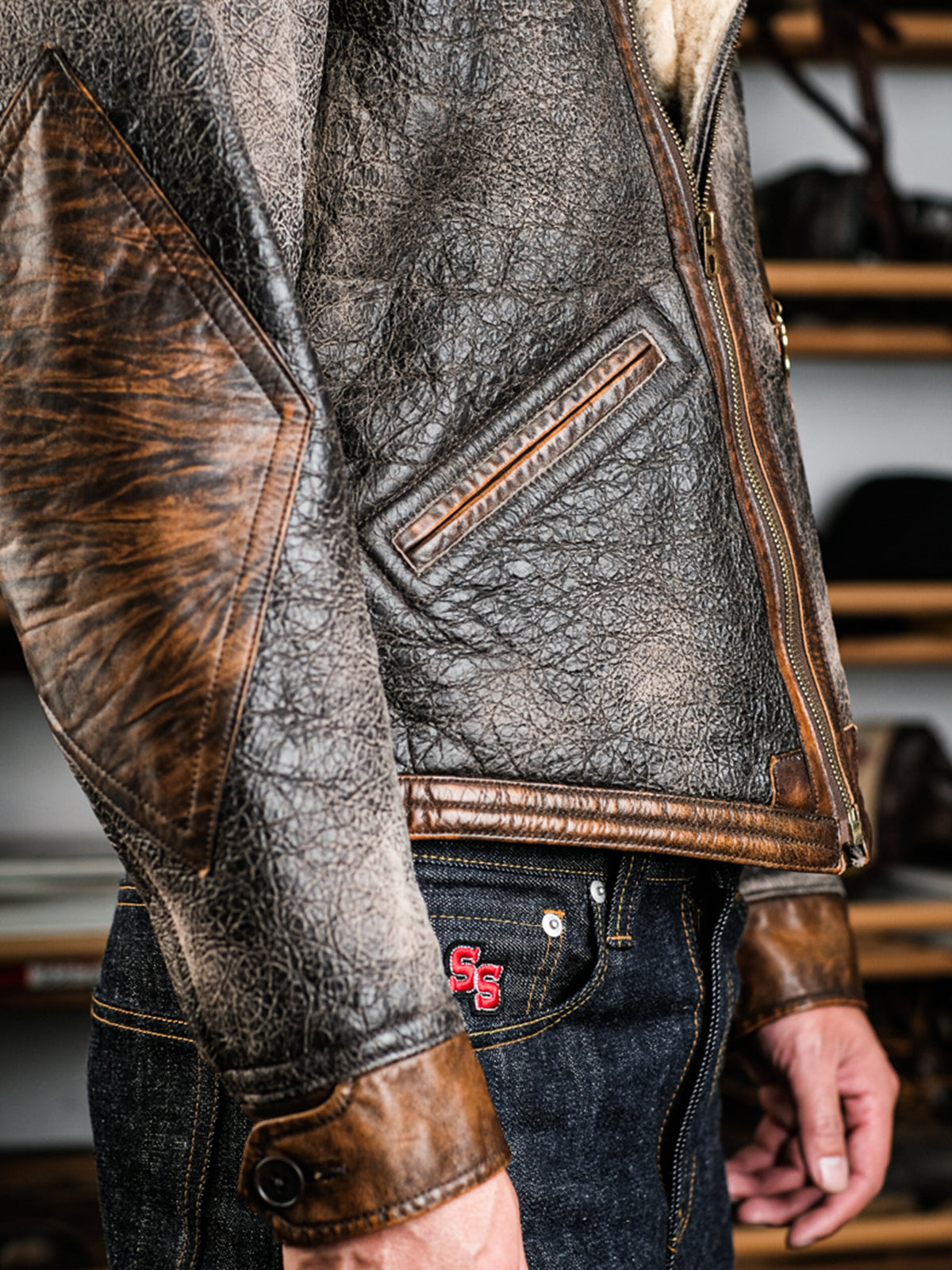 D3-Sheepskin-Bomber-Jacket-Pockets-2