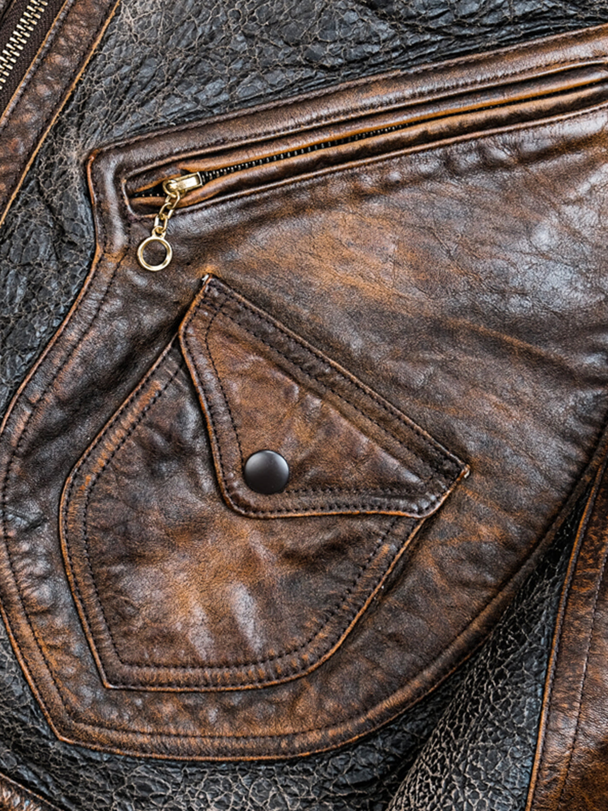 D3-Sheepskin-Bomber-Jacket-Pockets-3