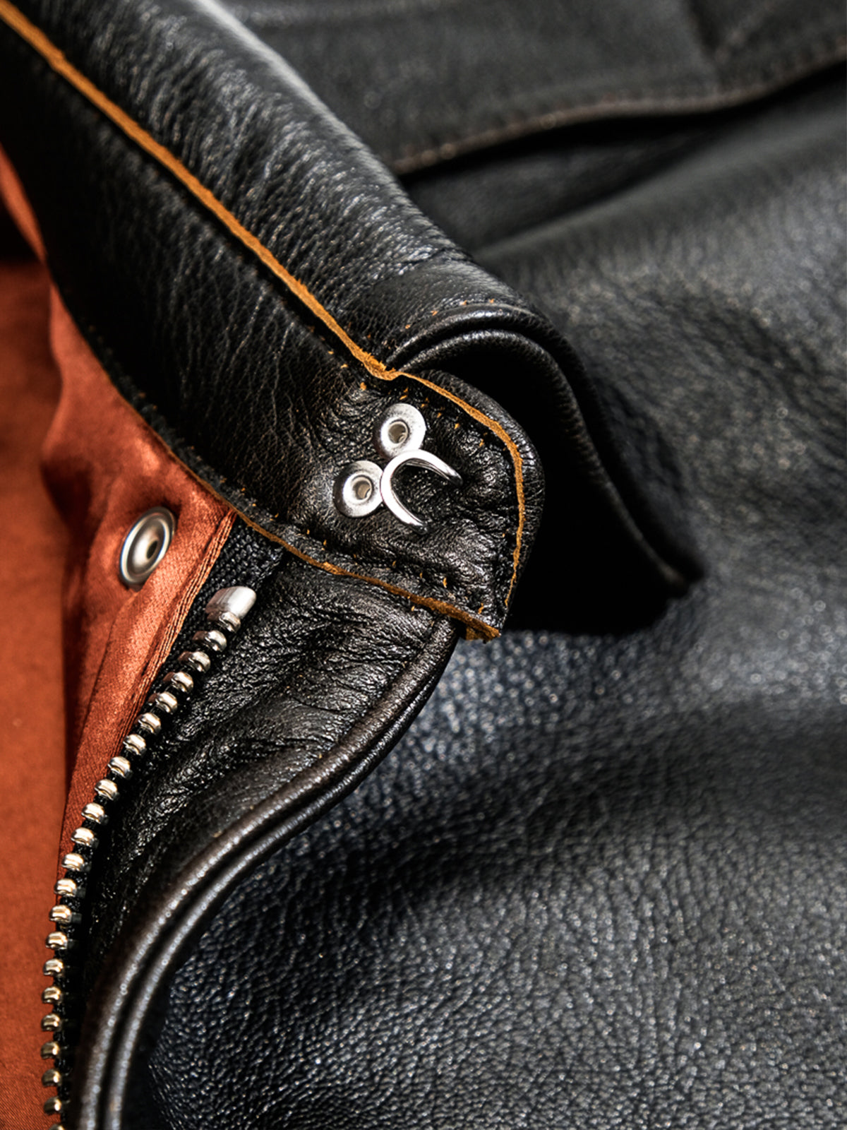 Vintage-goatskin-A2-bomber-jacket-collar-details