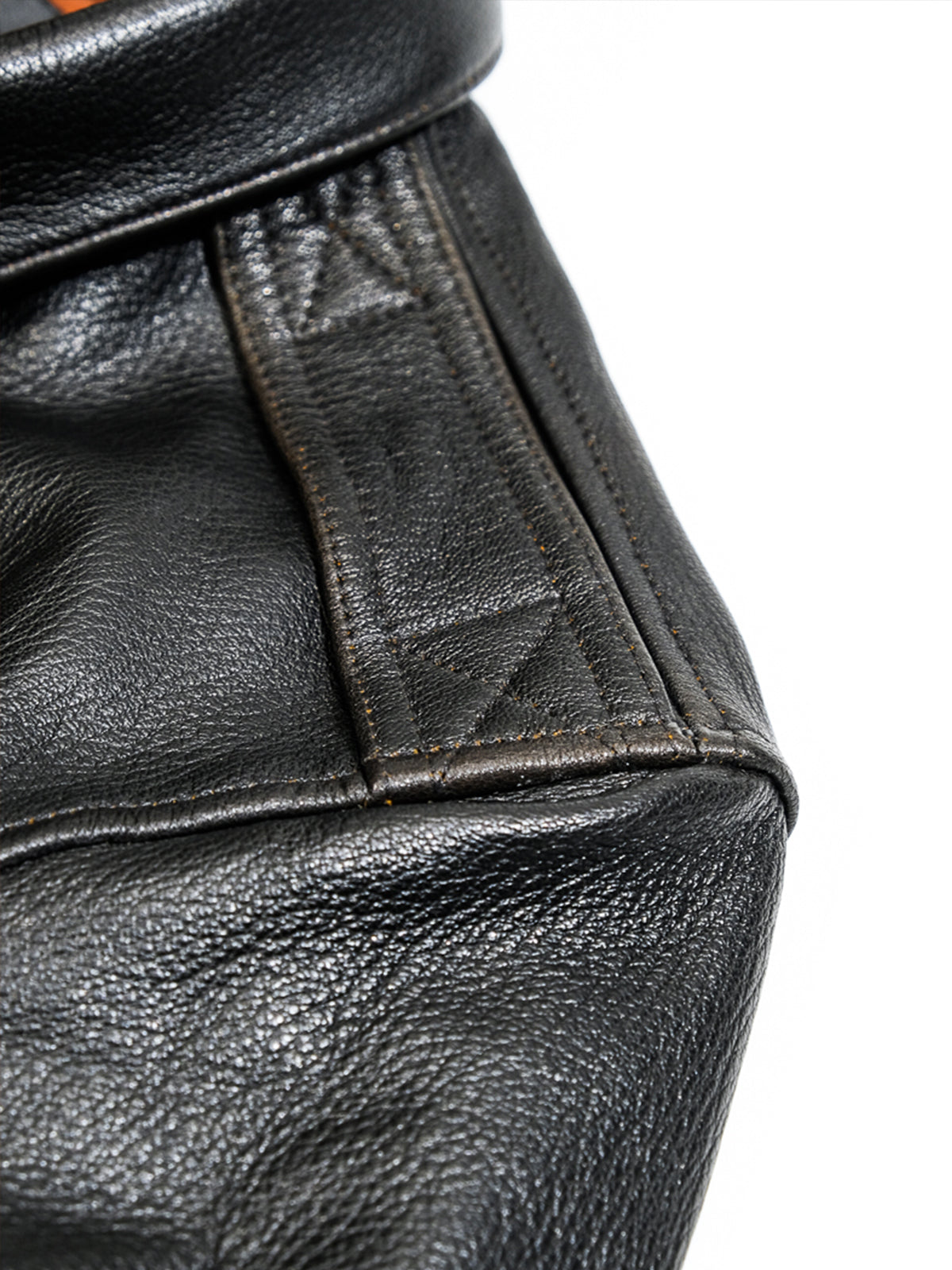 Vintage-goatskin-A2-bomber-jacket-shoulders-showing