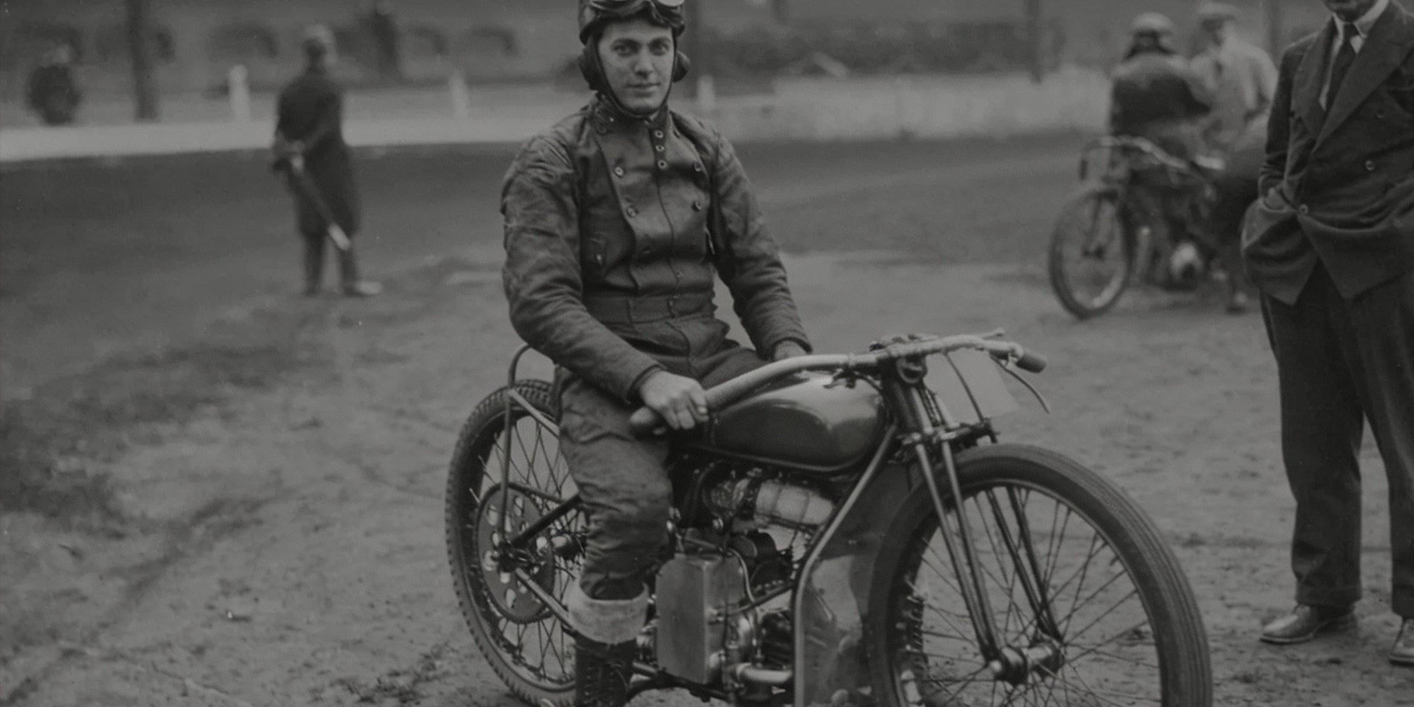What Is a Cafe Racer Jacket banner