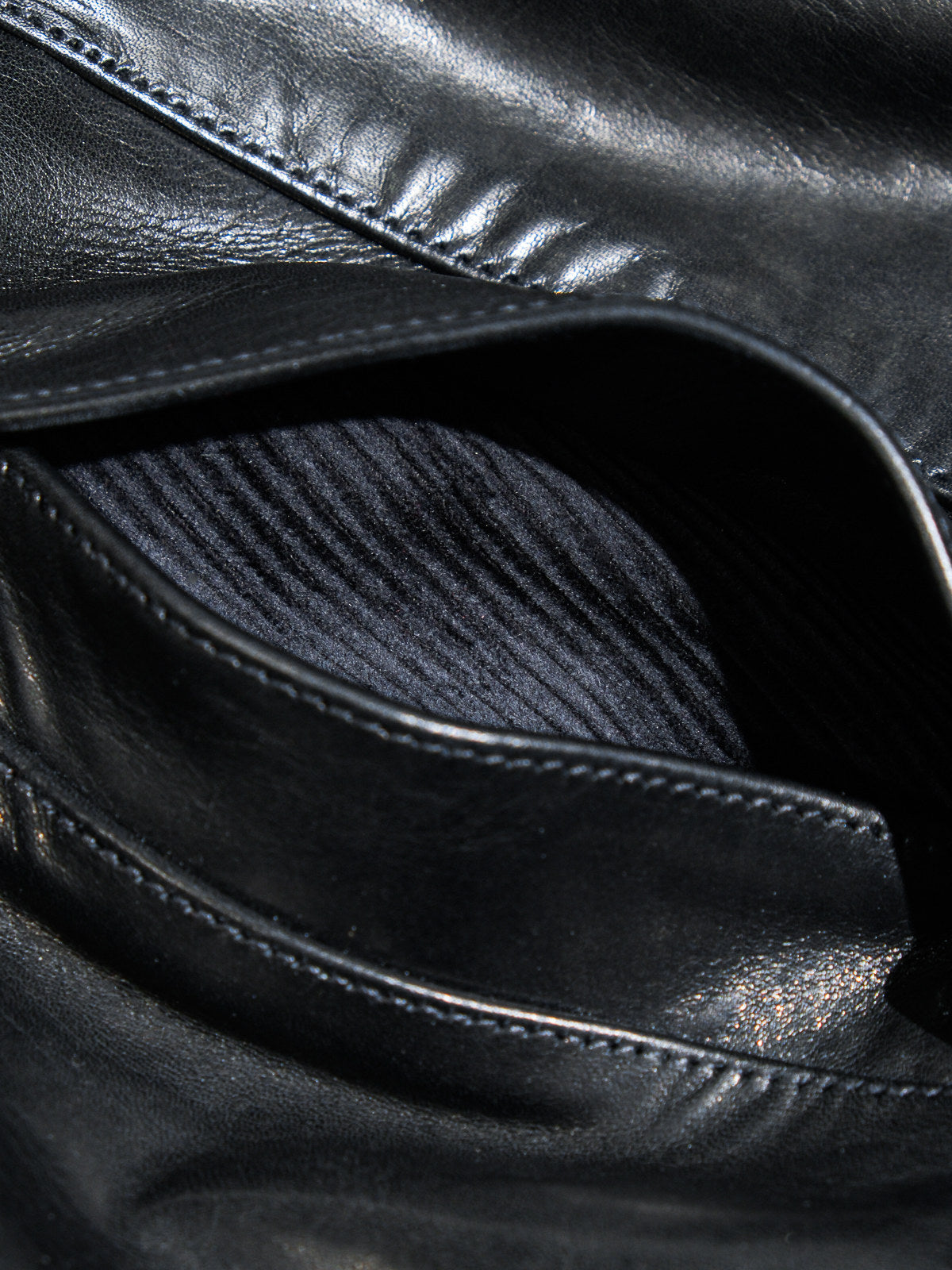 Transport jacket hardware details - MILDEX snap, IDEAL two-way zipper and tartan cotton lining